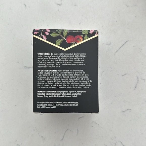 [NEW] butter LONDON Champagne Fizz (Intensive Nail & Skin Treatment Candle) - Picture 3 of 6